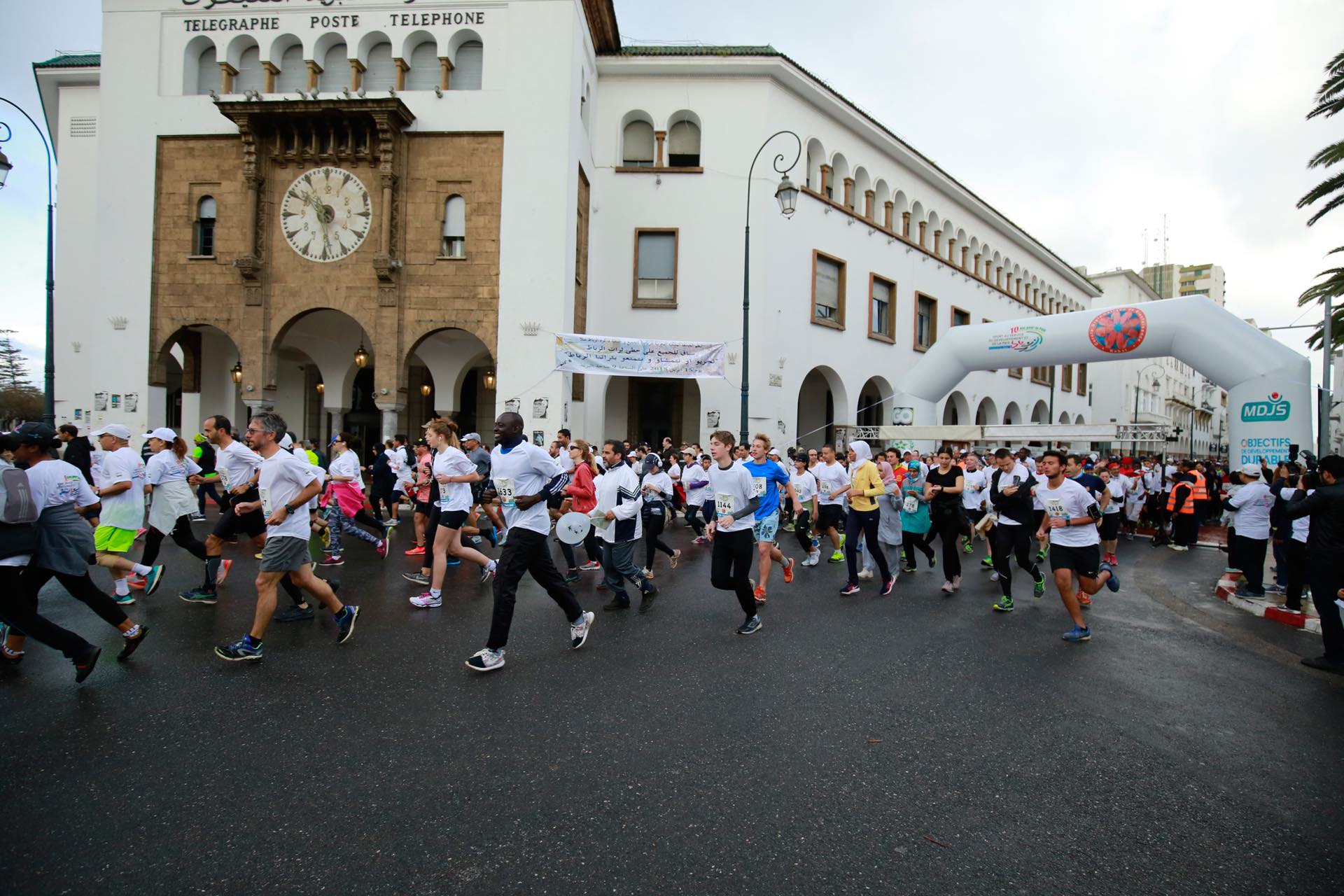 Courir, c’est bien. Courir pour la bonne cause, c'est mieux ! En Afrique, de nombreux événements sportifs solidaires ont vu le jour ces dernières années.