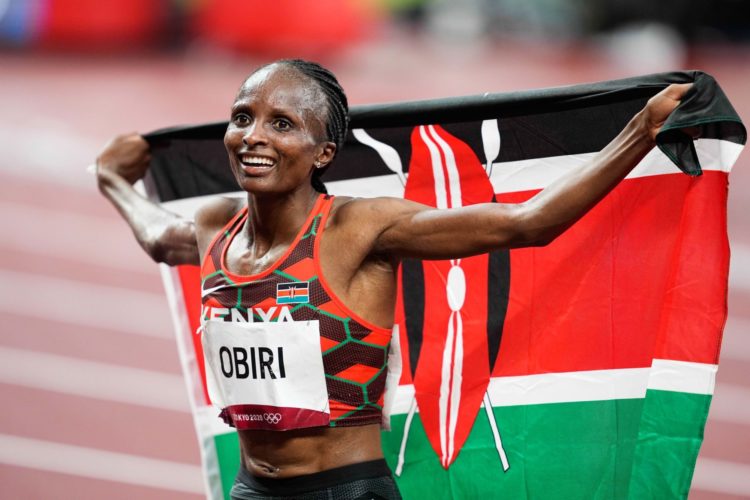 JO 2020 / Athlétisme – La Kényane Hellen Obiri remporte l’argent sur le 5000m, Gudaf Tsegay (Éthiopie) s&rsquo;offre le bronze