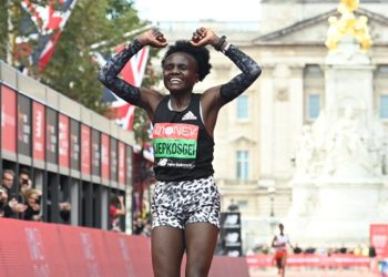 La Kenyane Joyciline Jepkosgei remporte le marathon de Londres