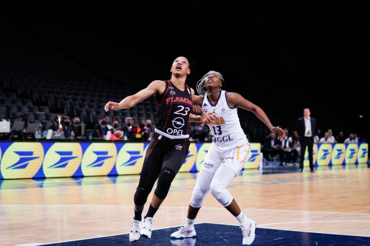 Basket : Evelyn Akhator porte Les Flammes Carolo !