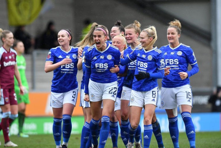 Ashleigh Plumptre : « Certains remettent en cause mes origines »