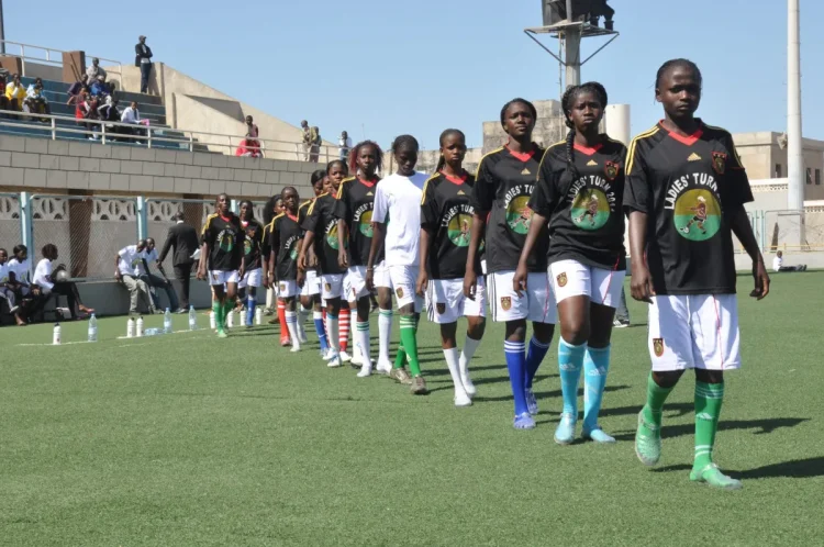 Ladies’Turn Sénégal et Decathlon : « Toi aussi, tu as le droit de jouer au foot !»