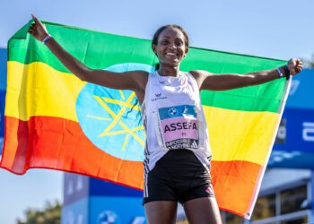 Marathon – L’Ethiopienne Tigst Assefa explose le record du monde à Berlin