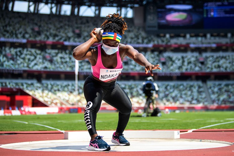 Véronica Ndakara, l’élan d’une vie en toute gravité