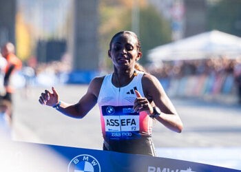 Marathon de Berlin – Tigst Assefa a bouclé la course avec une rupture totale du tendon d’Achille