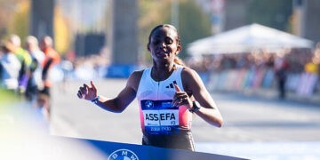 Marathon de Berlin – Tigst Assefa a bouclé la course avec une rupture totale du tendon d’Achille